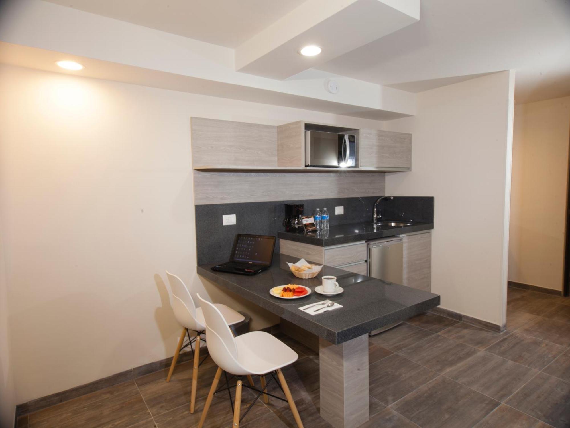 Kasa Hotel & Suites Irapuato Eksteriør billede